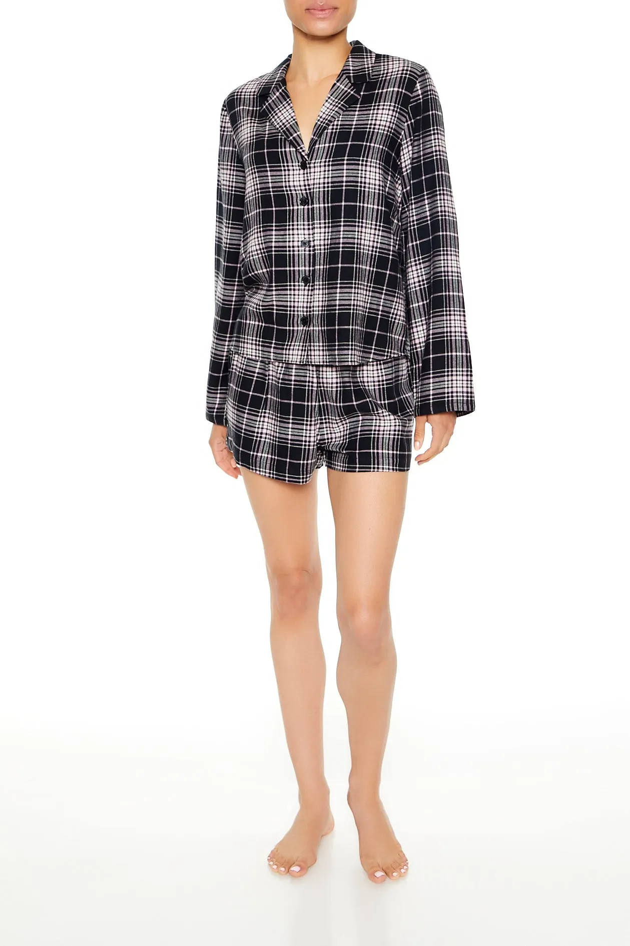 Ensemble pyjama avec haut boutonné et short en flanelle