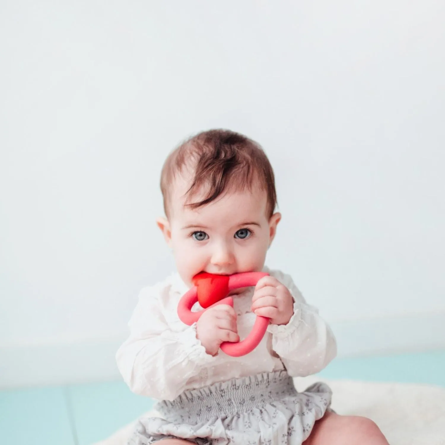 Oli &Carol x ARP The Heart Teether