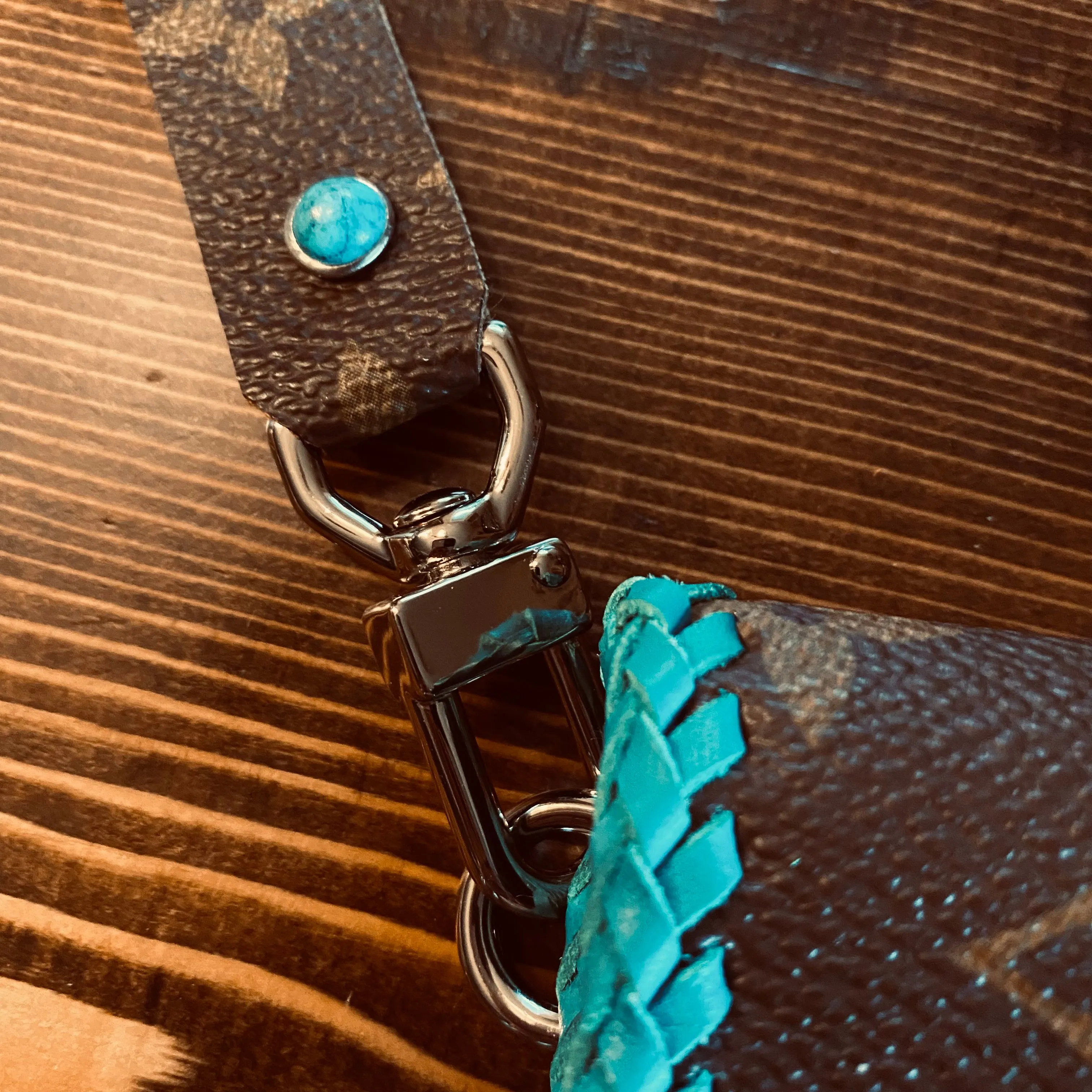 The Cardinal - Turquoise Vintage Card Holder/Wallet/Keychain